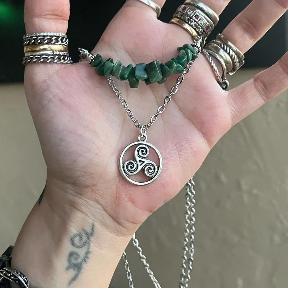 Set ! Green serpentine gems necklace celtic knot triquel + earrings boho celt - Picture 10 of 14